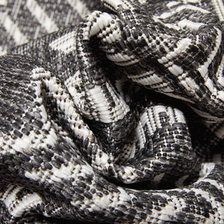 Khalo Tribal Indoor/Outdoor Black Flat-Weave Rug: 5'3" x 7'3"