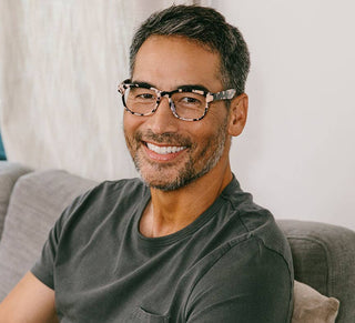 Kent (Blue Light): Black / Reading / 2.50