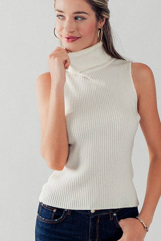 RIB KNIT SLEEVELESS TURTLE NECK TOP: CAMEL / S/M-3:M/L-3