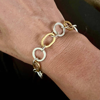 Mani on Central
mixed metal bracelet