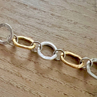 Mani on Central
mixed metal bracelet