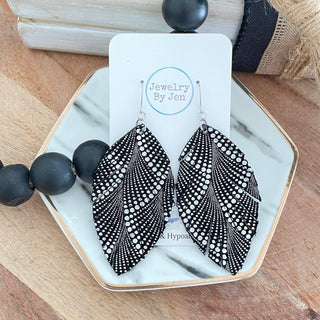 *CLEARANCE* Fringe Leaf: Silver Holographic on Black