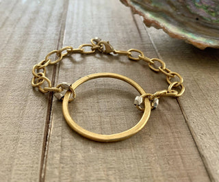 Good Genes- chain statement bracelet: Gold chain with gold circle