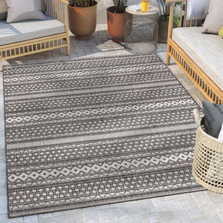 Arwen Tribal Indoor/Outdoor Black Textured Rug: 7'10" x 9'10"