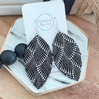 *CLEARANCE* Fringe Leaf: Silver Holographic on Black