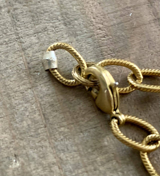 Good Genes- chain statement bracelet: Gold chain with gold circle