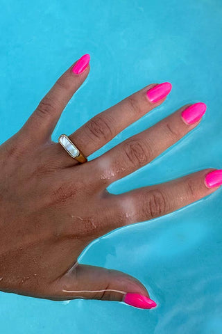 Natural Elements Gold Signet Ring: 7