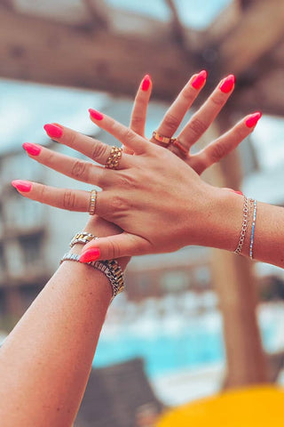 Natural Elements Gold Baguette Ring: 7